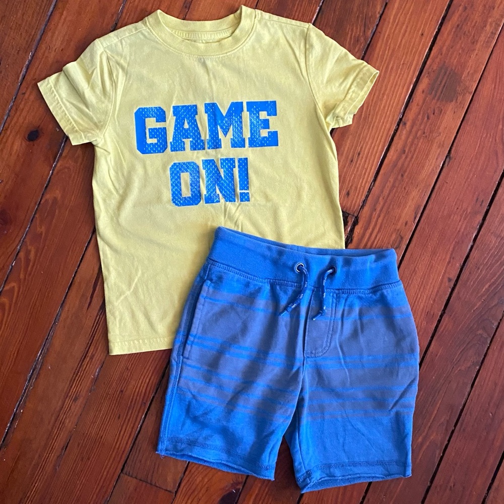 Yellow T-Shirt & Blue Striped Shorts Size 4/5